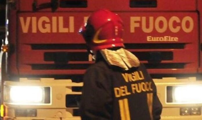 Incendio In Una Palazzina A Brindisi Evacuato L Edificio Una Donna In