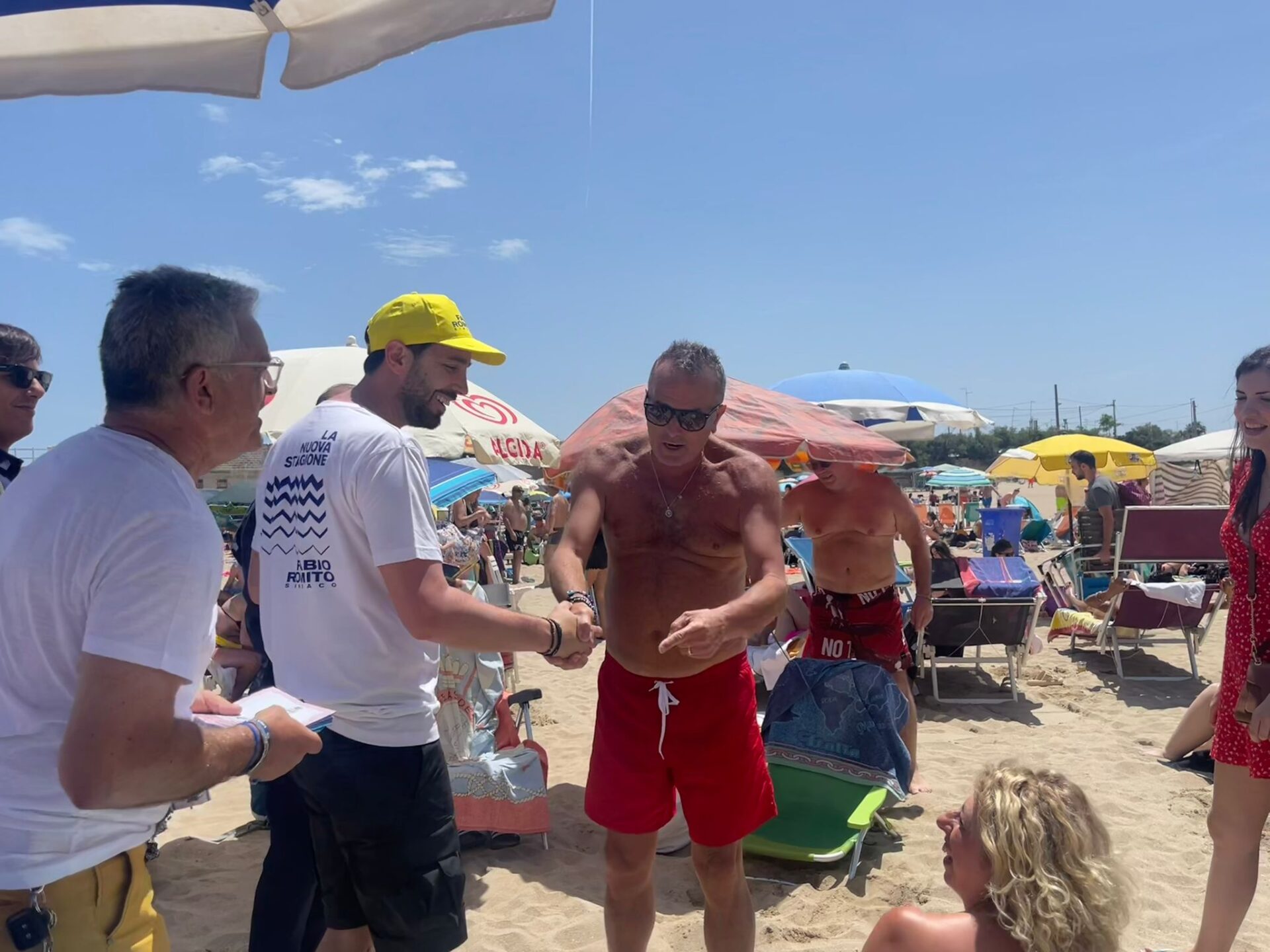 Bari al ballottaggio i candidati in spiaggia Leccese Continuità con