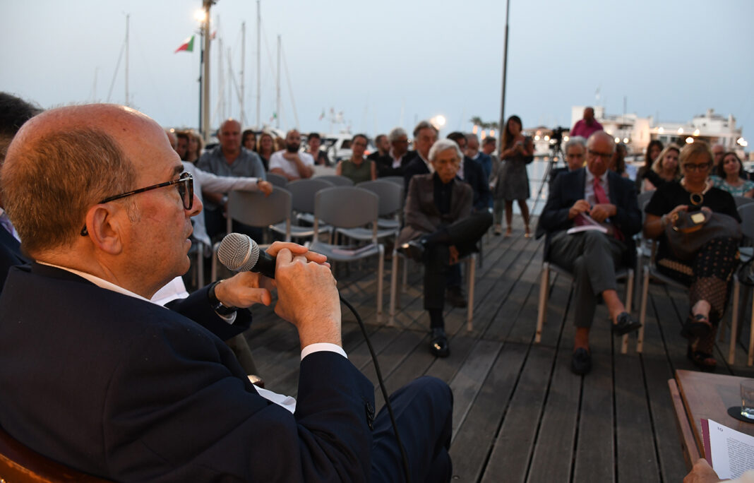 Michele Partipilo presenta a Bari il Manuale per la corretta