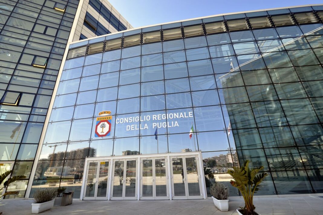 Il palazzo del Consiglio regionale della Puglia in via Gentile a Bari