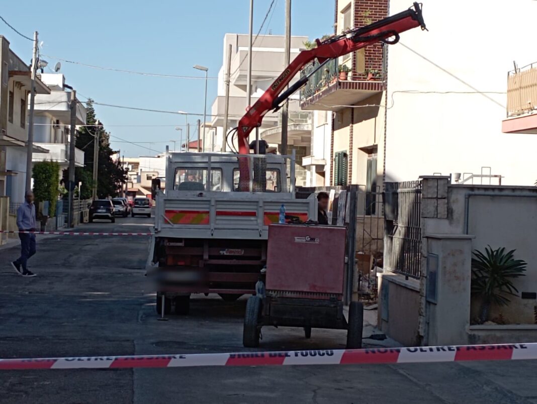 Incidente Sul Lavoro A Taurisano Operaio Incastrato Tra Un Autocarro E Una Ringhiera È Grave 7045